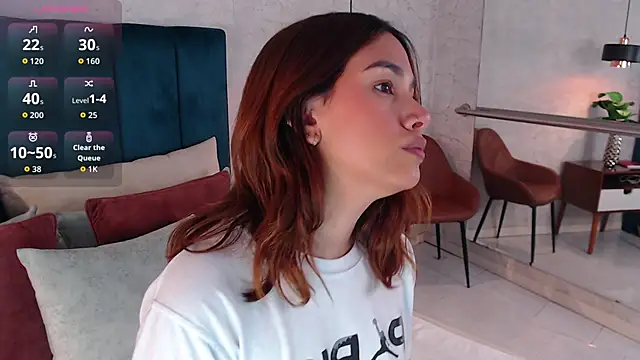 Snapshot of AdeleAndersonn chatting on 10.25.25 AdeleAndersonn online show from 10.25.25