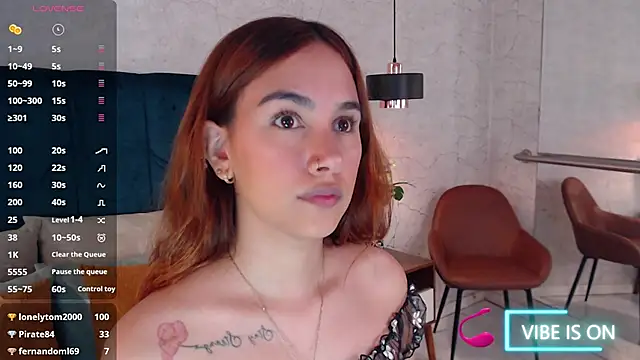 Snapshot of AdeleAndersonn chatting on 11.28.25 AdeleAndersonn online show from 11.28.25