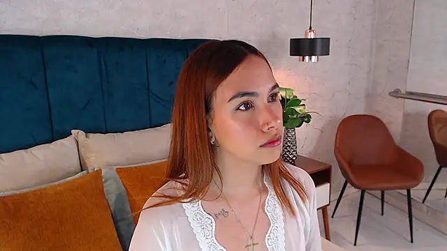 Snapshot of AdeleAndersonn chatting on 12.05.25 AdeleAndersonn online show from 12.05.25