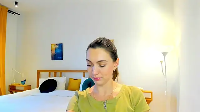 LovelyeeMia online show from 12.10.24