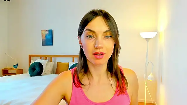 LovelyeeMia online show from 12.20.24