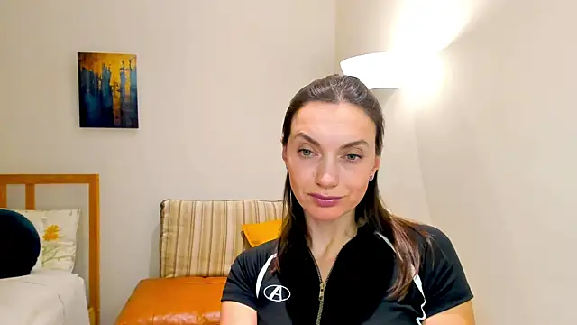 LovelyeeMia online show from 12.20.24