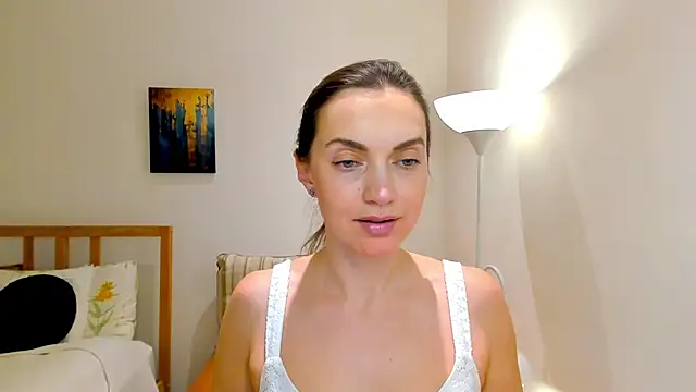 LovelyeeMia online show from 12.21.24