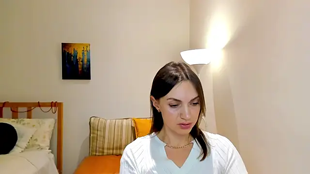 Snapshot of LovelyeeMia chatting on 12.27.24 LovelyeeMia online show from 12.27.24