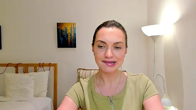 Snapshot of LovelyeeMia chatting on 01.03.25 LovelyeeMia online show from 01.03.25