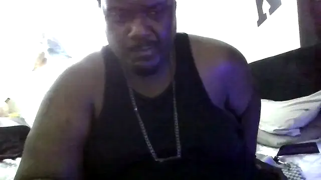 Snapshot of BigBossaNova69 chatting on 12.15.25 BigBossaNova69 online show from 12.15.25