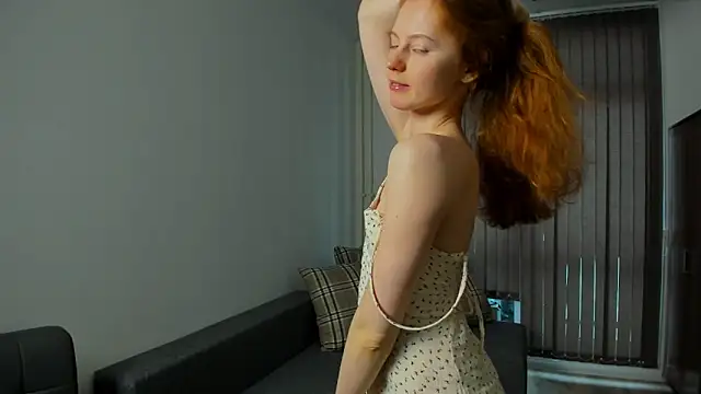 Snapshot of Fire_Luna chatting on 12.20.24 Fire Luna online show from 12.20.24