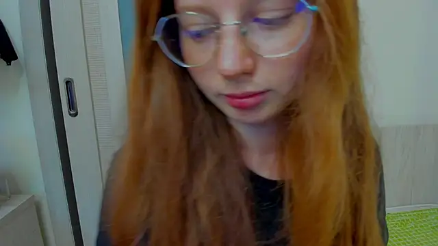 Snapshot of Fire_Luna chatting on 09.09.25 Fire Luna online show from 09.09.25