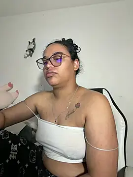 Snapshot of angela_angels_ chatting on 05.16.26 angela angels online show from 05.16.26