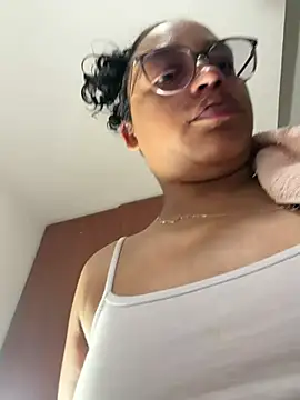 Snapshot of angela_angels_ chatting on 05.18.26 angela angels online show from 05.18.26
