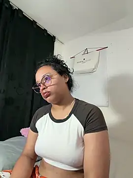 Snapshot of angela_angels_ chatting on 05.27.26 angela angels online show from 05.27.26