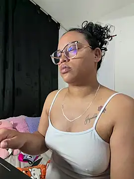 Snapshot of angela_angels_ chatting on 06.01.26 angela angels online show from 06.01.26