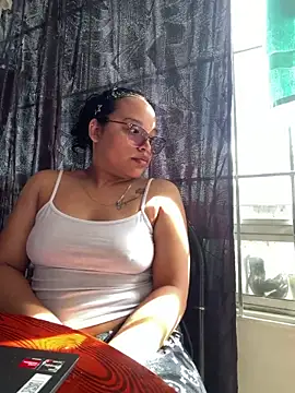 Snapshot of angela_angels_ chatting on 06.10.26 angela angels online show from 06.10.26