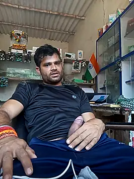 Snapshot of Priynkarani chatting on 11.25.25 Priynkarani online show from 11.25.25