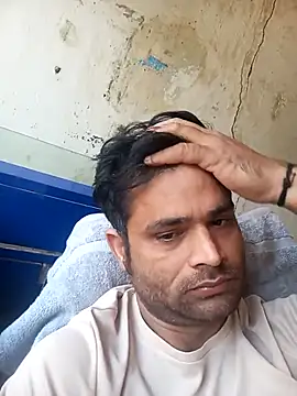 Snapshot of Priynkarani chatting on 12.01.25 Priynkarani online show from 12.01.25