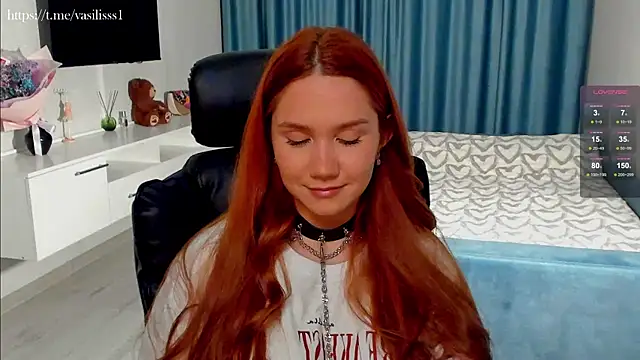 Snapshot of VasilisaHaas chatting on 11.25.25 VasilisaHaas online show from 11.25.25