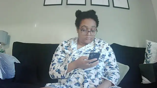 vanilla chocolate23 online show from 10.24.25