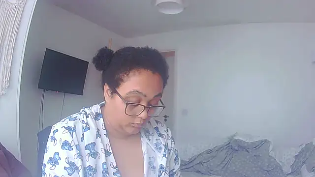 vanilla chocolate23 online show from 02.12.26