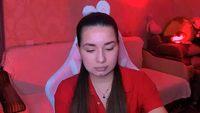 Snapshot of Swee_Alicee chatting on 12.16.25 Swee Alicee online show from 12.16.25