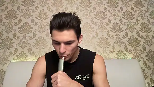 denlover1 online show from 12.26.24