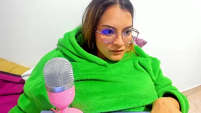 Snapshot of Angie_Pirss chatting on 02.03.25 Angie Pirss online show from 02.03.25