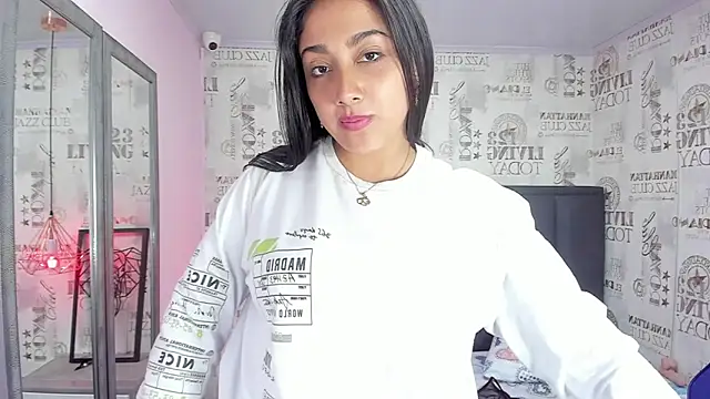 Snapshot of Alyssapark chatting on 02.24.25 Alyssapark online show from 02.24.25