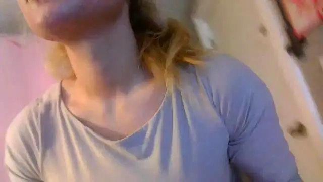 Snapshot of lexybabyxo chatting on 12.04.25 lexybabyxo online show from 12.04.25