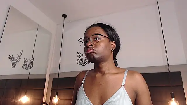 Snapshot of candy_lovee69 chatting on 06.19.26 candy lovee69 online show from 06.19.26