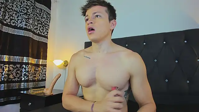 Snapshot of Angel_Cuervo chatting on 01.22.25 Angel Cuervo online show from 01.22.25