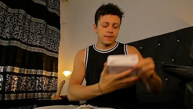 Snapshot of Angel_Cuervo chatting on 01.27.25 Angel Cuervo online show from 01.27.25