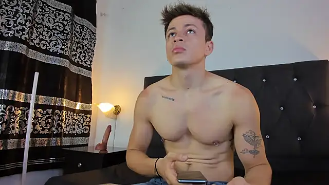 Snapshot of Angel_Cuervo chatting on 02.21.25 Angel Cuervo online show from 02.21.25