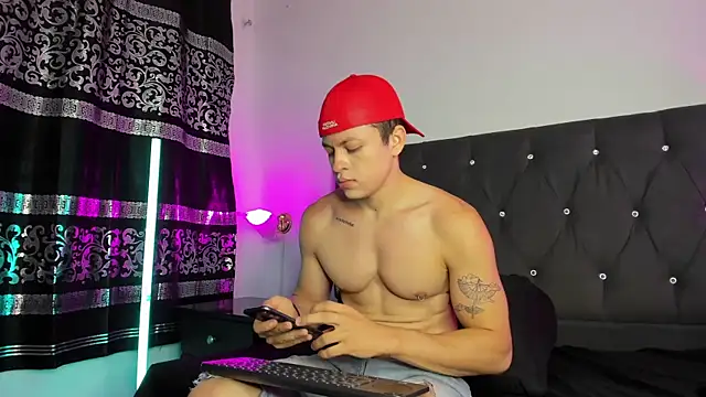 Snapshot of Angel_Cuervo chatting on 03.10.25 Angel Cuervo online show from 03.10.25