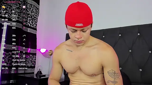 Snapshot of Angel_Cuervo chatting on 03.19.25 Angel Cuervo online show from 03.19.25