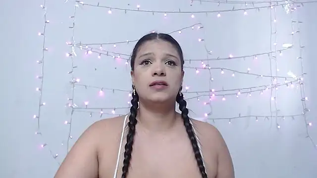 Nicol Love0 online show from 03.14.25