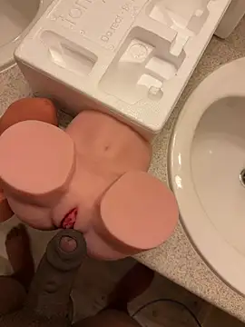 Snapshot of MaterialGolan chatting on 02.07.26 MaterialGolan online show from 02.07.26