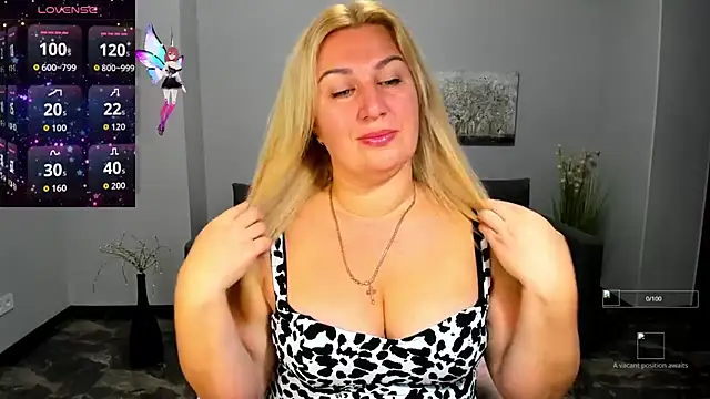 Lili Crossi online show from 09.10.25