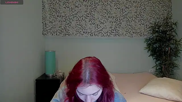 Miss you kiss online show from 01.30.25