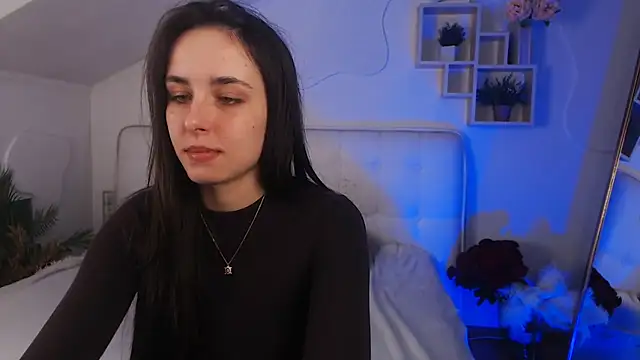 AuroraAksnesss online show from 03.10.25