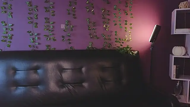 cherry lea online show from 12.12.24