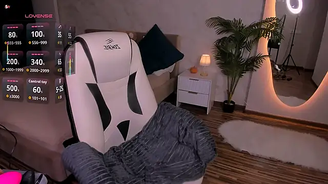 Snapshot of BadScarlet1 chatting on 11.28.25 BadScarlet1 online show from 11.28.25