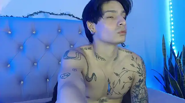 Snapshot of Apolo_Hidalgo01 chatting on 01.17.25 Apolo Hidalgo01 online show from 01.17.25