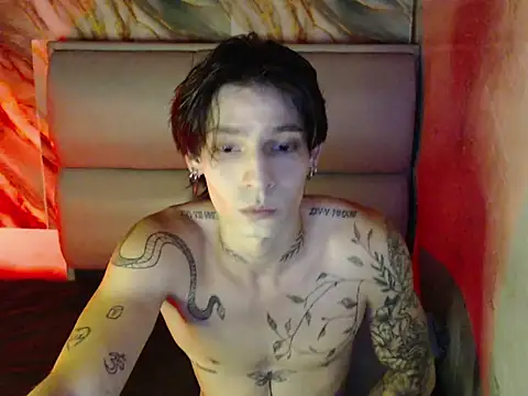 Snapshot of Apolo_Hidalgo01 chatting on 10.16.25 Apolo Hidalgo01 online show from 10.16.25