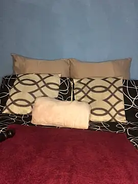 NunuBerry16 online show from 01.05.25