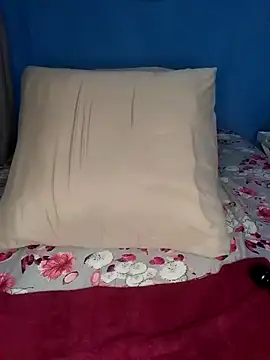 NunuBerry16 online show from 02.20.25