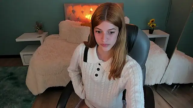 Nora Vennucci online show from 01.06.26