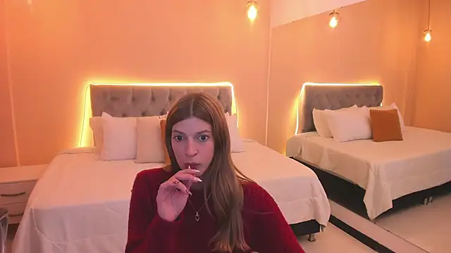 Nora Vennucci online show from 04.23.26
