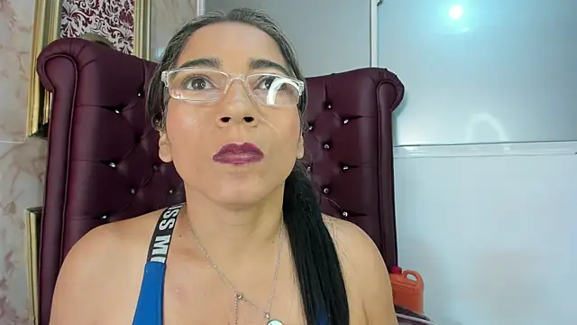 Snapshot of mature_bigass__ chatting on 01.15.25 mature bigass online show from 01.15.25