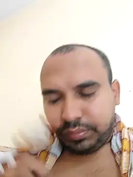 Snapshot of Hotrayyy chatting on 12.26.24 Hotrayyy online show from 12.26.24