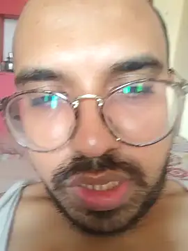 Snapshot of Hotrayyy chatting on 12.28.24 Hotrayyy online show from 12.28.24