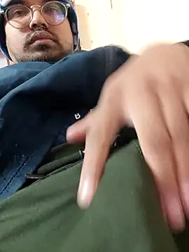 Snapshot of Hotrayyy chatting on 12.16.25 Hotrayyy online show from 12.16.25